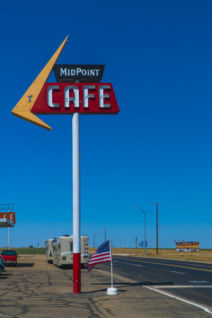 Midpoint Cafe